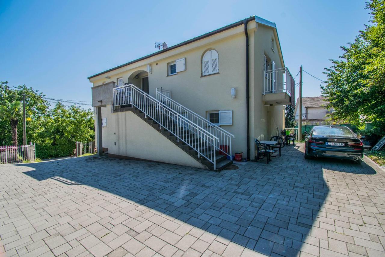 Apartments Relax Near Opatija Luaran gambar